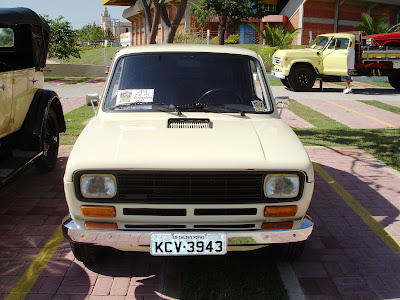 Carros do VII Encontro de Carros Antigos em Caldas Novas