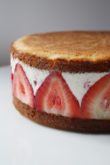 bolo de creme de morango