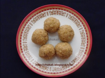 shilya polyanche ladu, laadu recipe, policha ladu, chapaticha ladu