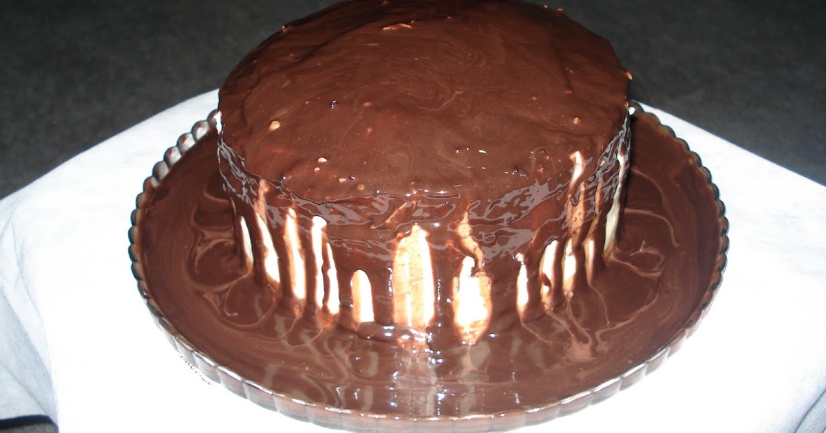 TÜRK KAHVESİ ÇİKOLATA SOSLU PASTA