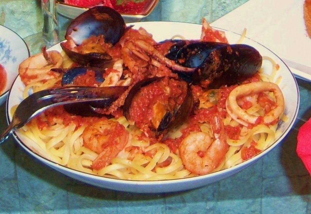Mussels, Shrimp and Calamari over Linguine Pomodoro What's Cookin