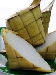 Syajaratun: Mangan kupat nganggo santen. Menawi lepat, nyuwun pangapunten.