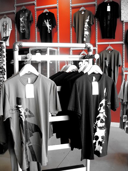 sin city tatouage & percage, retail store, emo store,