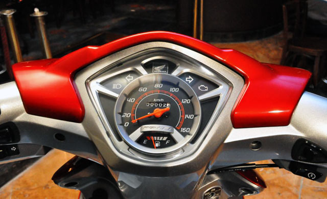 In terms of looks, Honda Revo AT & futuristic look with character title=