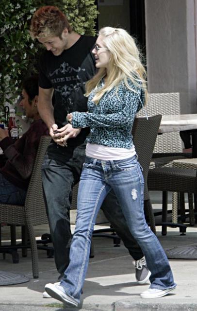 [heidi-montag-cafe-578-6.preview]