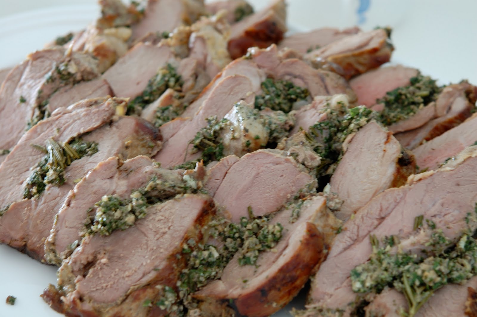 jamie who Deboned leg of lamb, stuffed with mushrooms, spinach and