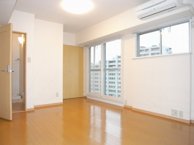 [b-R0018033.jpg]