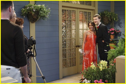 [3x14PrommaMia01.jpg]