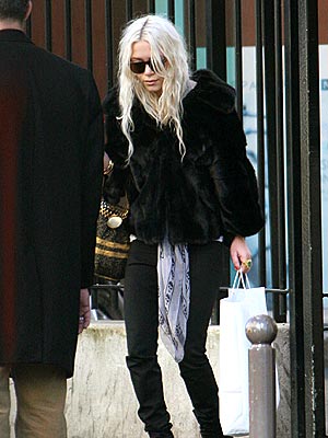 mary kate olsen hairstyles. mary kate olsen hairstyle