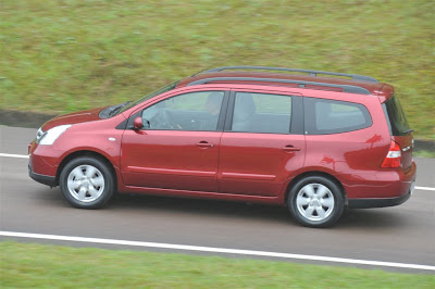 Nissan Grand Livina Nissan Grand Livina
