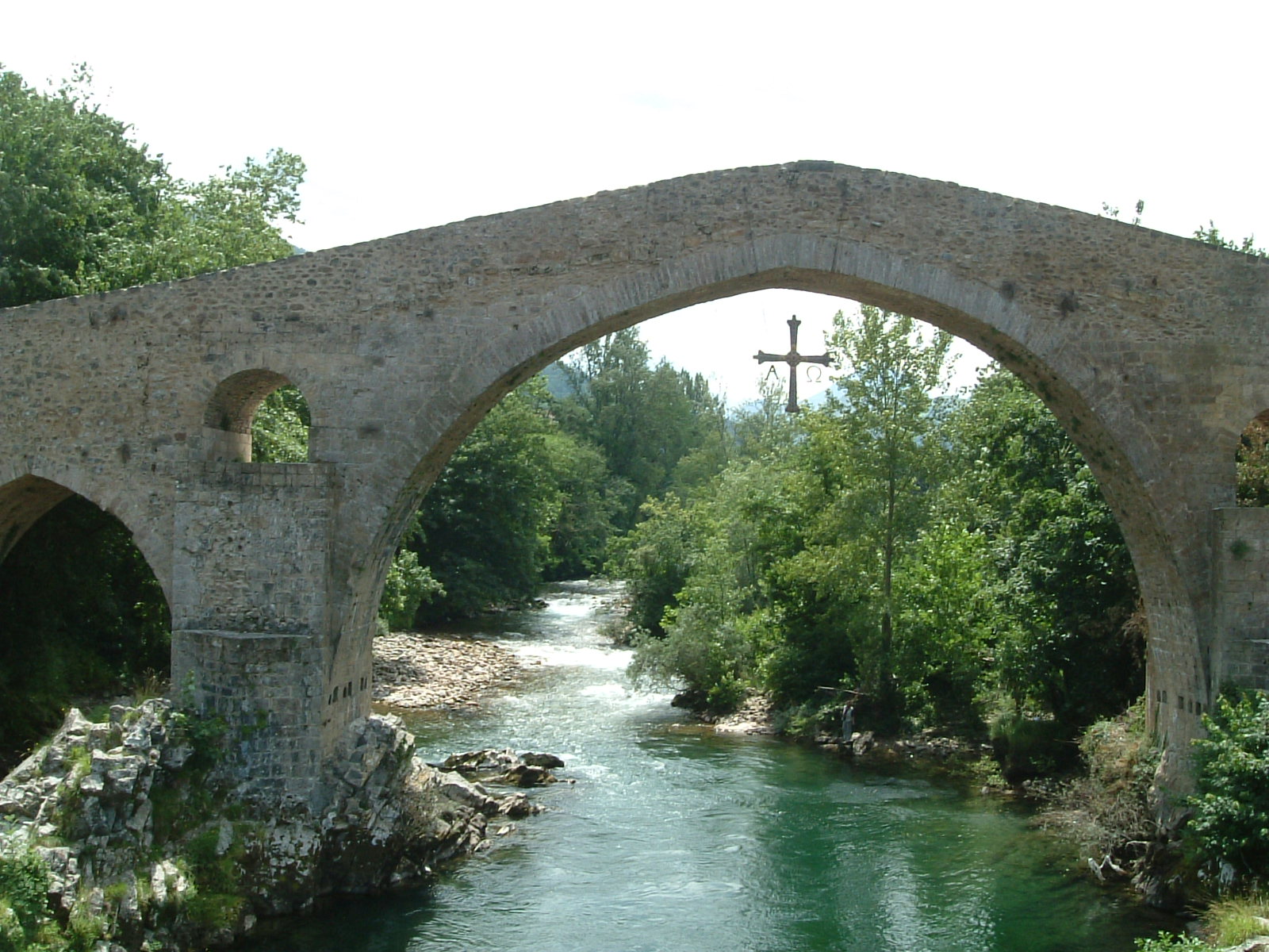 [puente+romano-c.onis2.JPG]