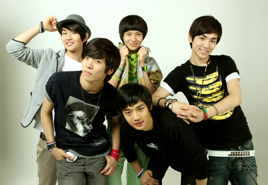 Is key from shinee dating anyone