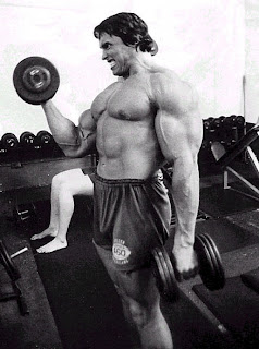 Como tener los biceps de Arnold Schwarzenegger !! Como tener los biceps de Arnold Schwarzenegger !!