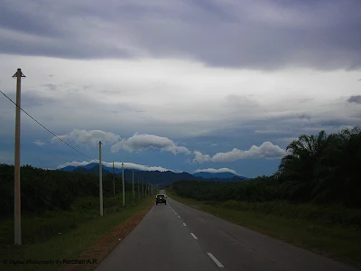 Straight road at Mampaga