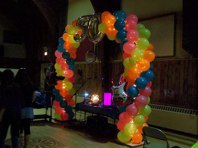 Free standing Spiral Arch w/lights