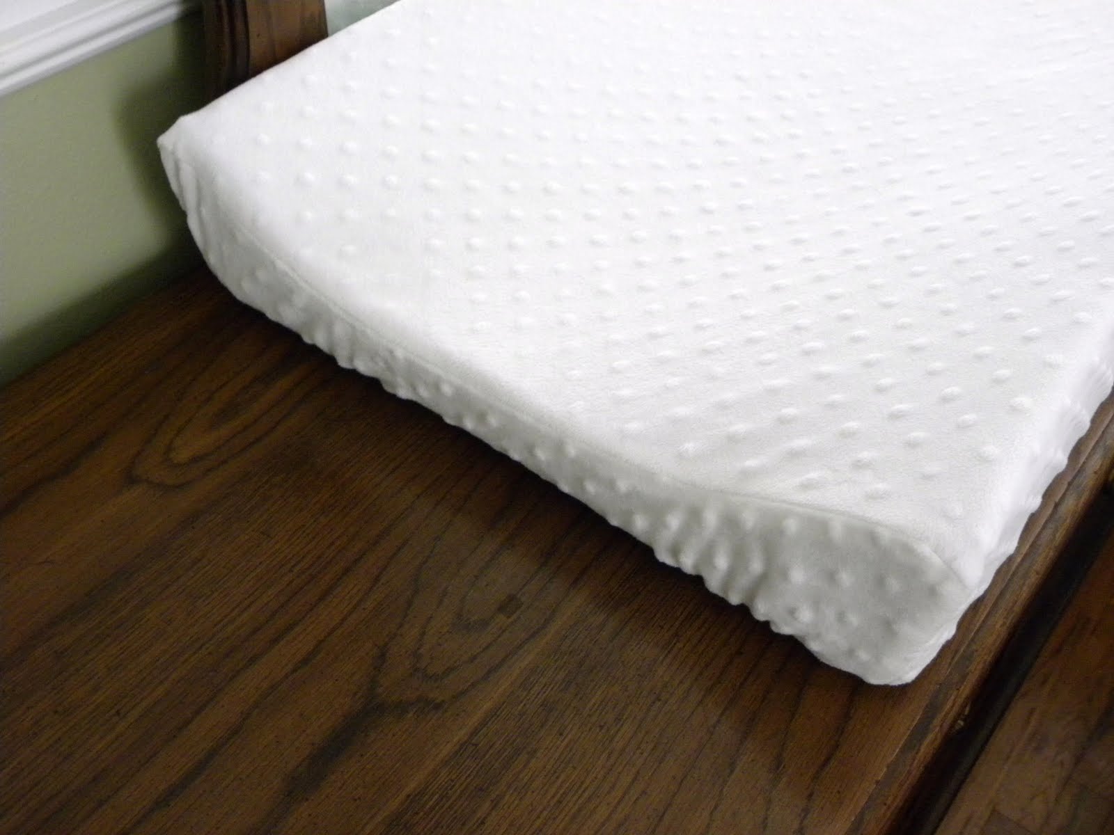 A Load Of Craft Tutorial How To Make A Contoured Changing Pad Cover