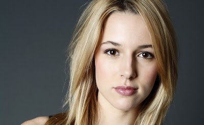 Alona Tal Wallpaper