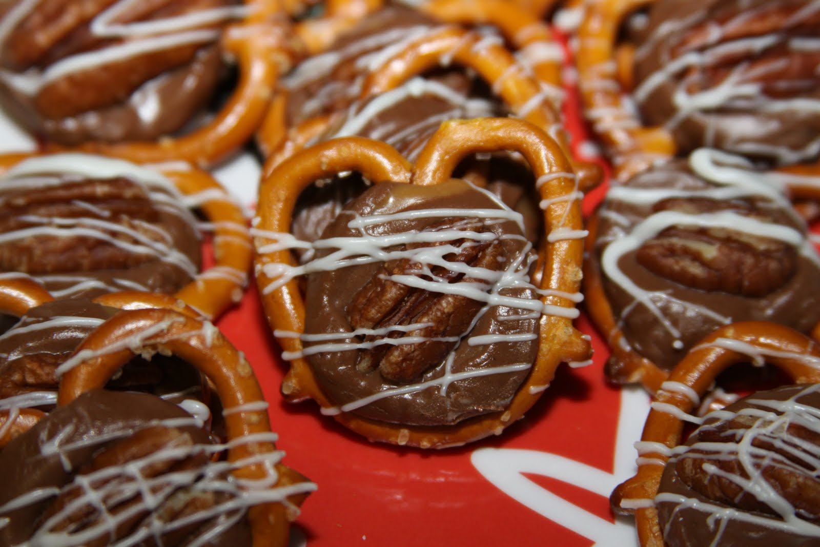 LSU Cajun Girl Chocolate Drop Pretzels