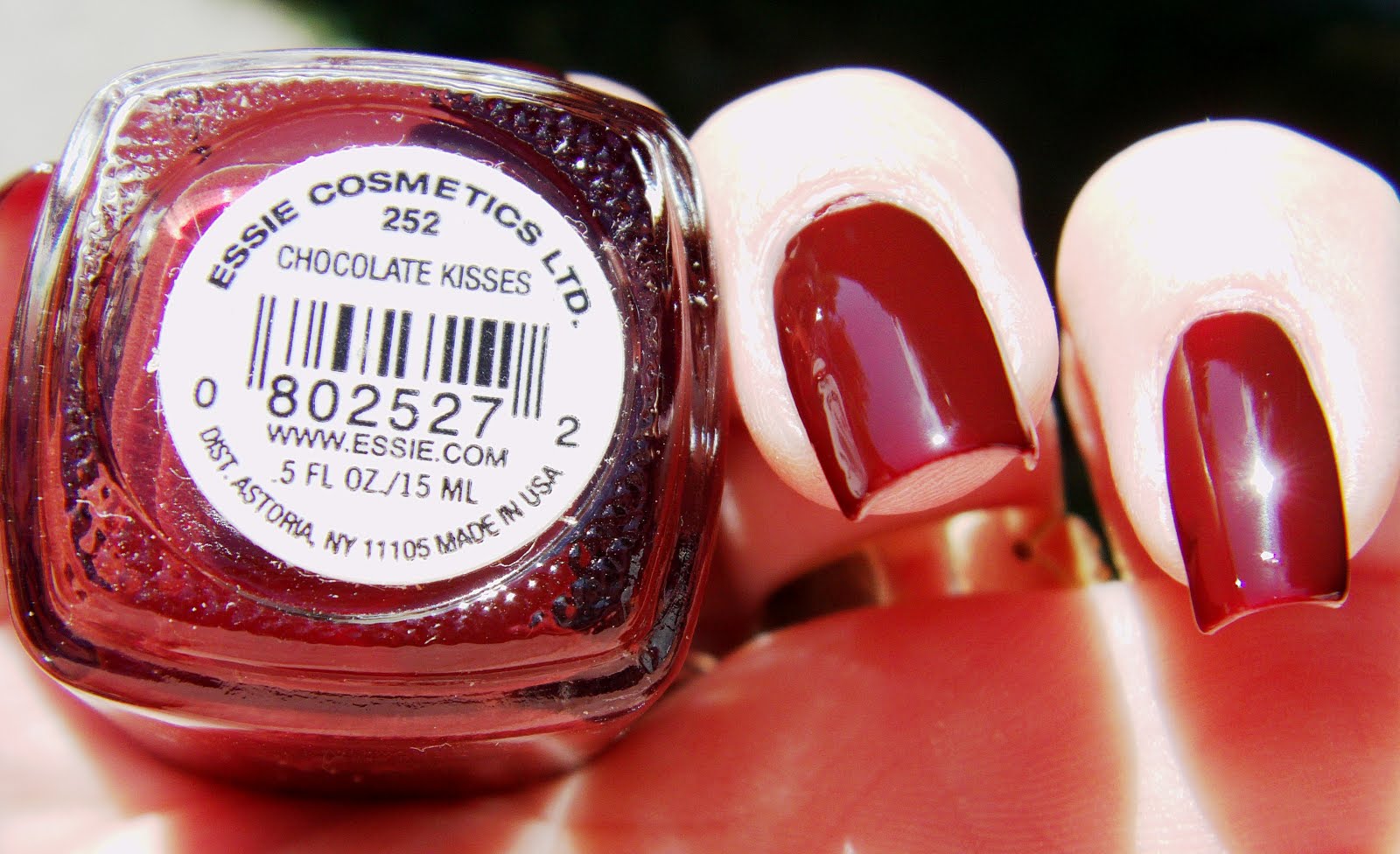 All about nails Essie Chocolate kisses