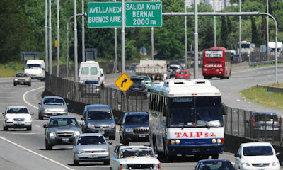 El recambio turístico colapsó el tránsito en las rutas bonaerenses 2 rutas