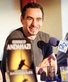 [Federico+Andahazi+1.jpg]