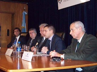 Se presentaron los programas de Turismo que se implementarán en La Costa 4 firma