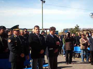 acto bomberos policia 2