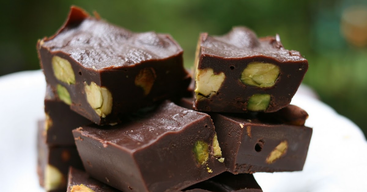What's for dinner Mum? Chocolate Pistachio Fudge