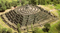 BOROBUDUR TEMPLE