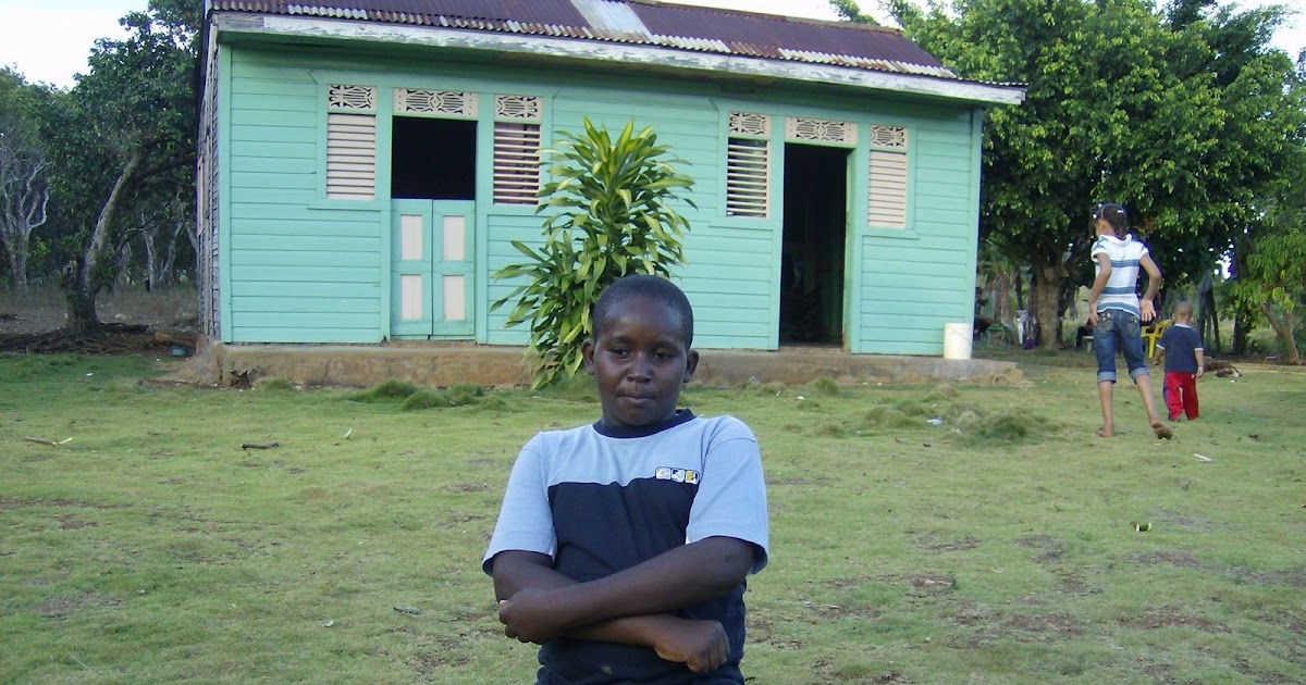 Compartiendo Casa típica del campo dominicano