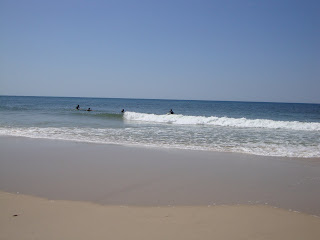Foto Praia da vieira - Surfistas no mar
