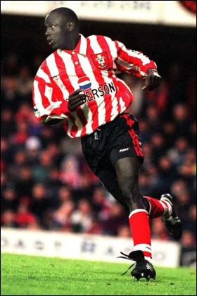 Who do you think the best player ever is? - Page 2 Ali+Dia+Southampton