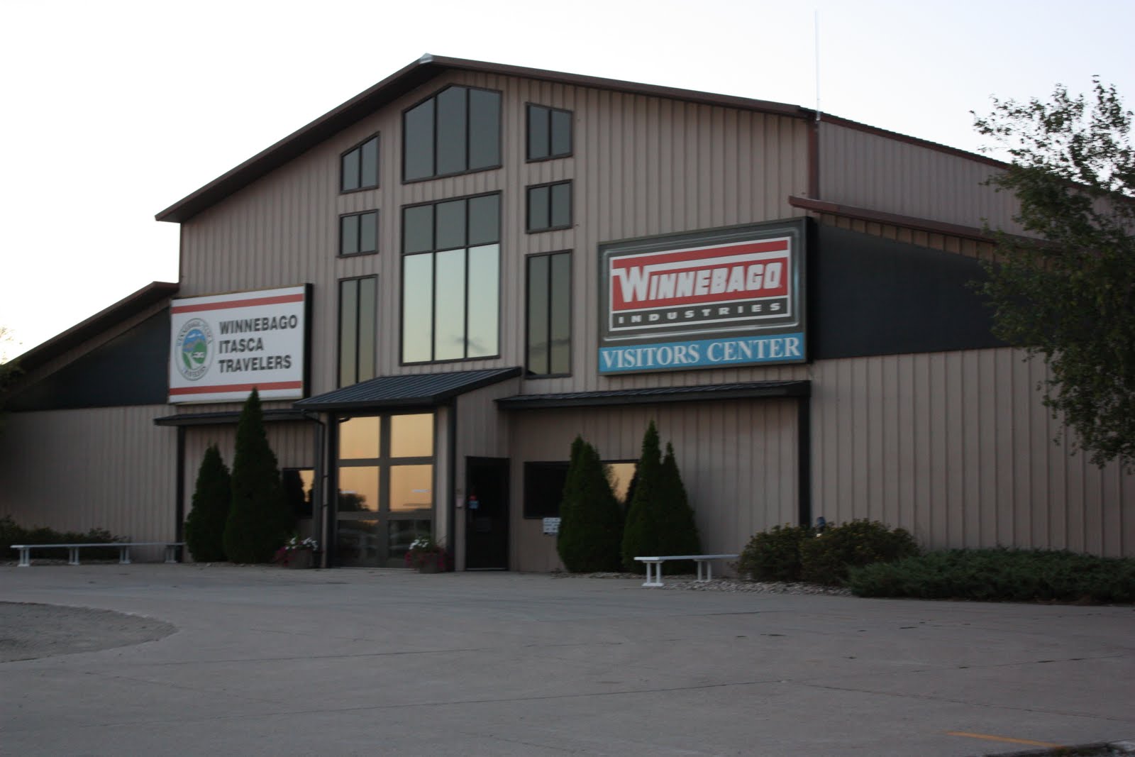 Kohuts Rving Adventures Winnebago Visitor Center, Forest City, (IA