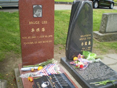 Bruce and Brandon Lee's gravesite at Lakeview Cemetery, Seattle