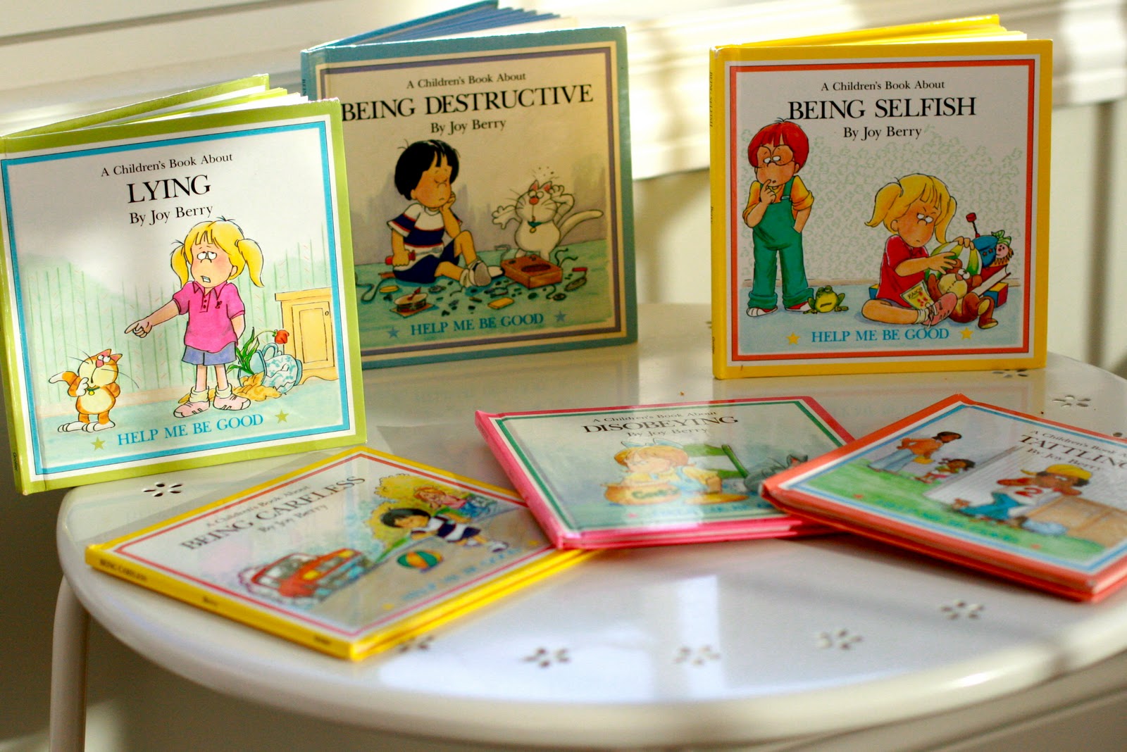 I am trying to remember the name of a childrens book "series" from the 1980's? Yahoo Answers