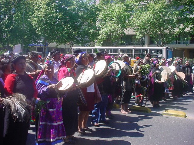 Mapuches protestando