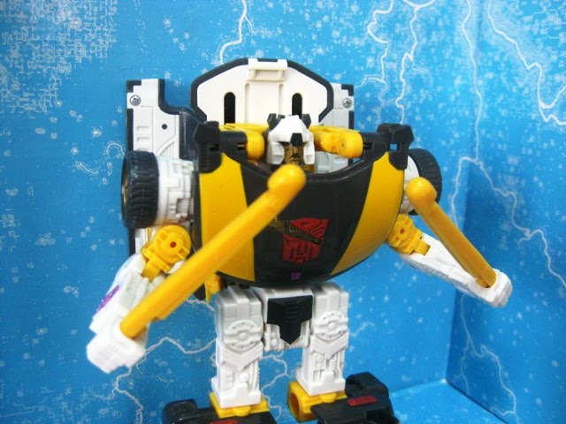 [Armada+Wheeljack08.JPG]