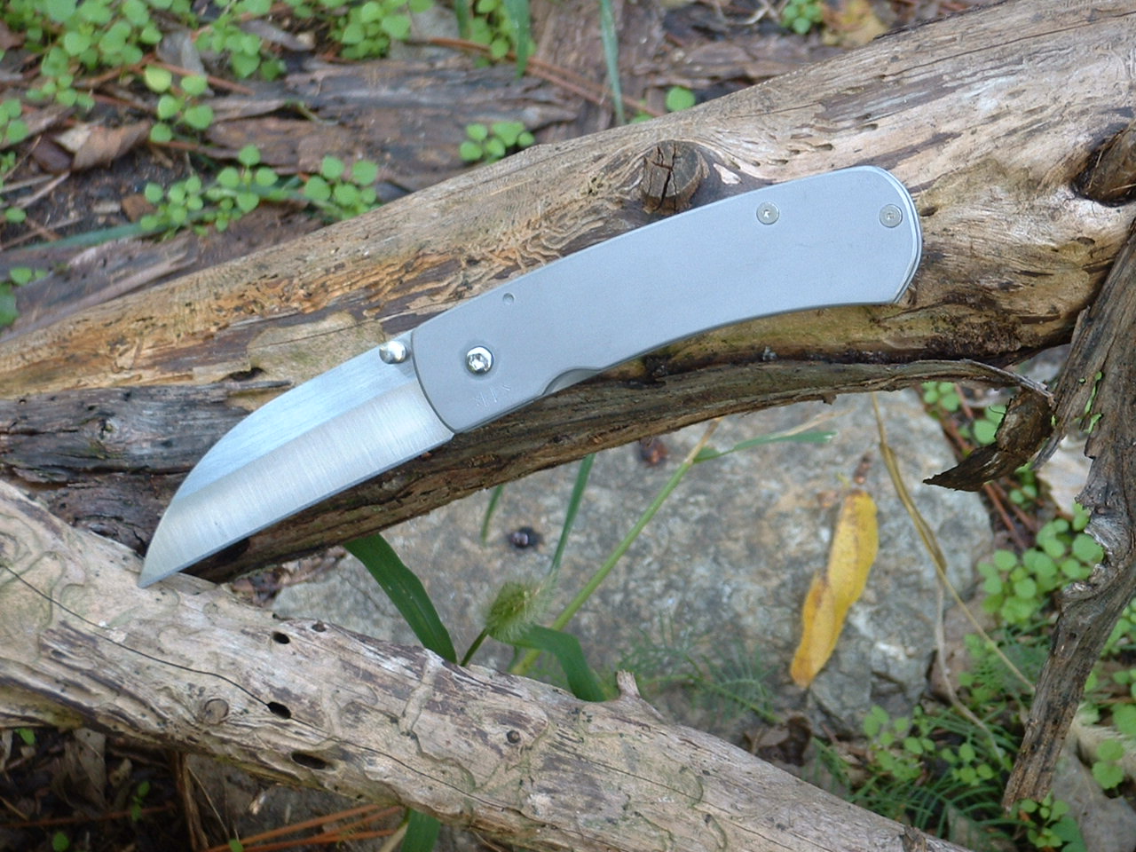 wharncliffe single men Single-blade pocket knives single-blade pocket knives come in many shapes and sizes, but their best qualities are their simplicity and size unlike multi-blade pocket knives, single-blade folders focus solely on the design of one larger blade. wharncliffe single men Single-blade pocket knives single-blade pocket knives come in many shapes and sizes, but their best qualities are their simplicity and size unlike multi-blade pocket knives, single-blade folders focus solely on the design of one larger blade.