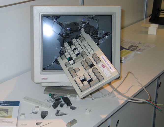 [smashed-computer.jpg]
