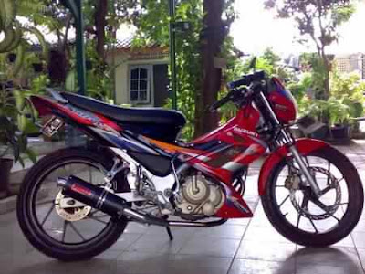 Foto Motor Suzuki Satria