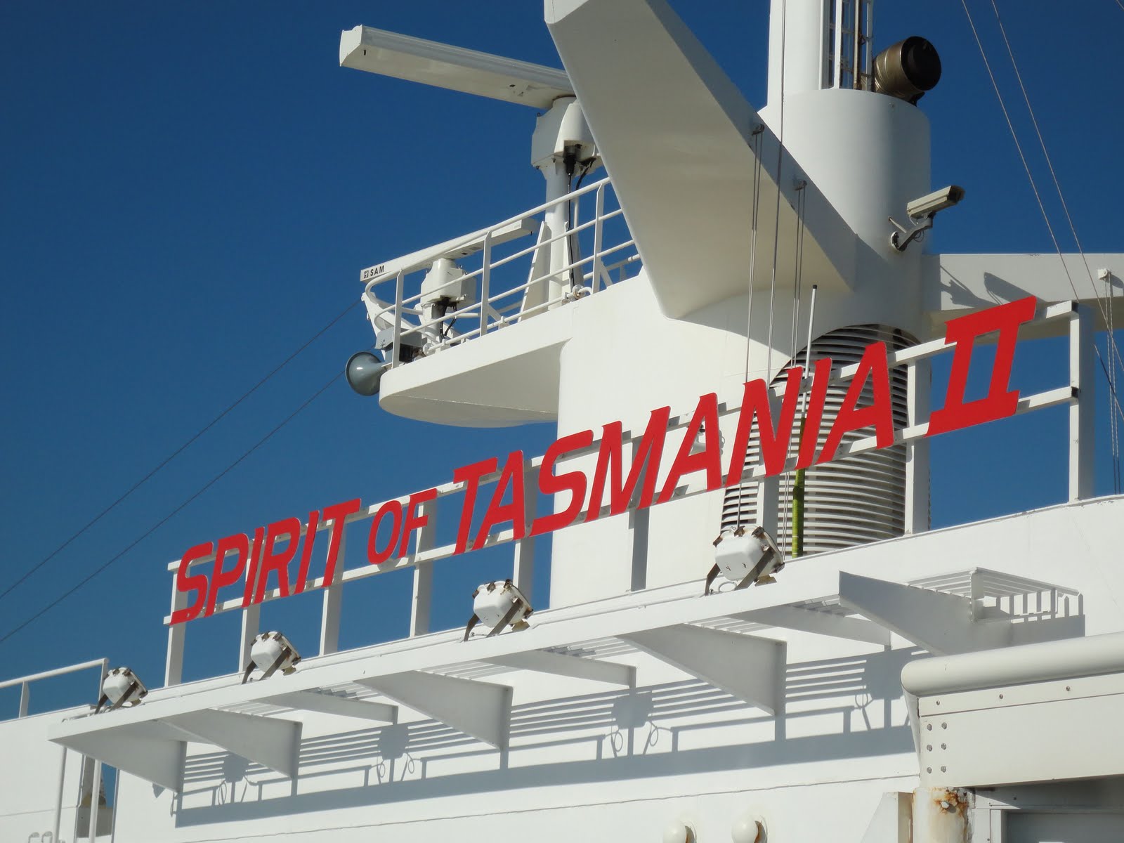 Durnins On Safari Melbourne to Devonport By Ferry