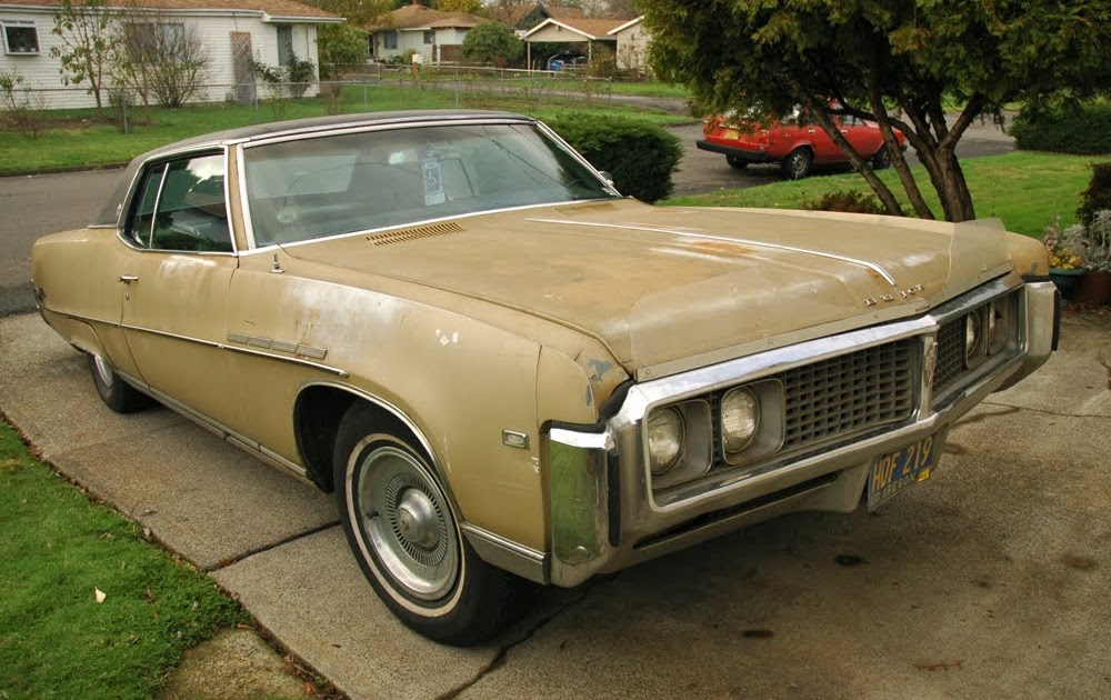 Old Parked Cars 1969 Buick Electra 225 Coupe
