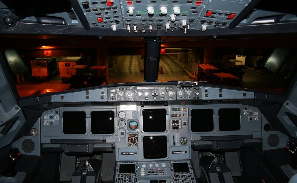 airplane pics airbus a320 cockpit air transat seating chart a330 200