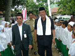 Walikota Cilegon dan  GM UBP. Suralaya  di sambut santri madrasah