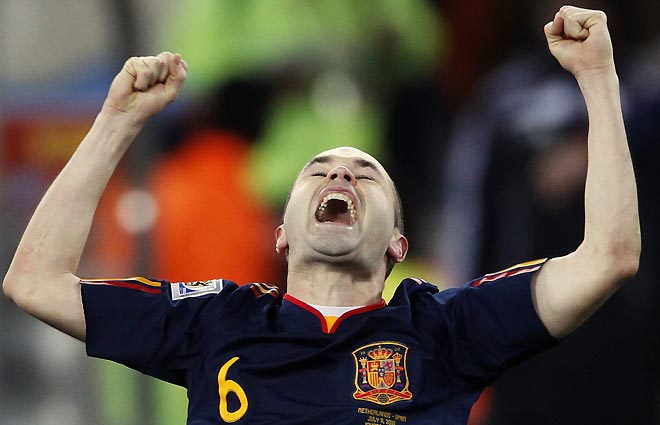 Espanha 1 x 0 Holanda: Iniesta consagra uma 'geração furiosa' com