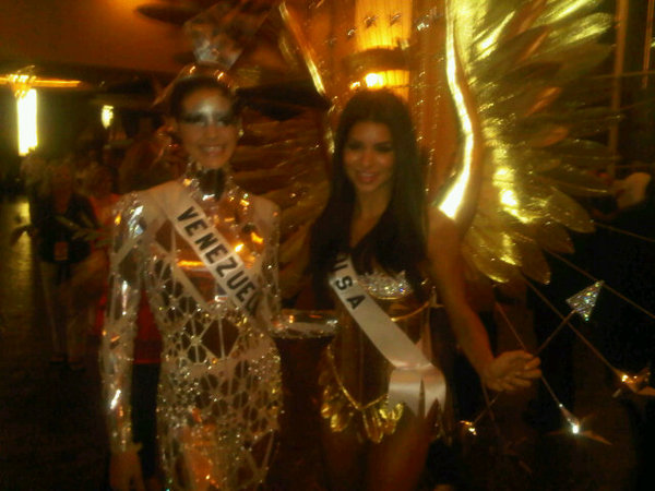 Gaga? no es  Marelisa Gibson Miss Venezuela en traje tipico paa miss Universo 2010 VEZZZZ+2