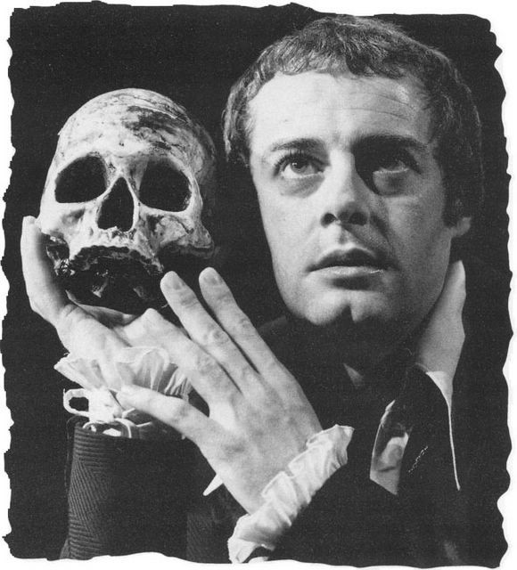 Hamlet the skull