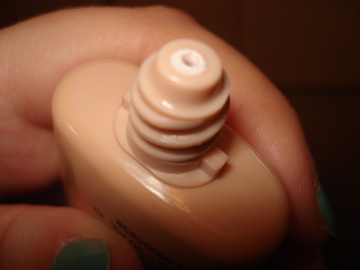 Review: Revlon Skin Matching Makeup Review: Revlon Skin Matching Makeup