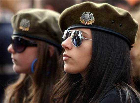 Những nữ cảnh sát dũng cảm xinh đẹp của các nước World%27s+Most+Bravest+Uniformed+Ladies+25