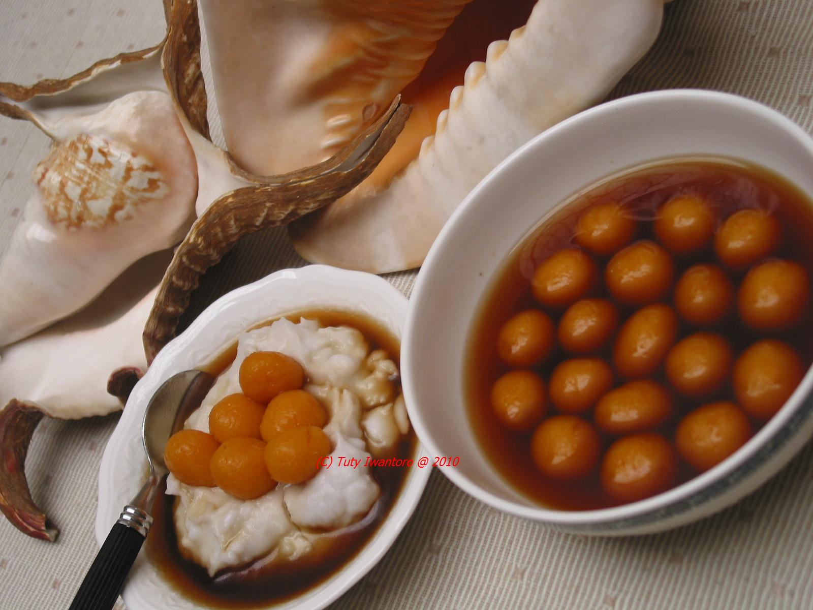 FOOD PLUS LOVE: Biji Salak & Bubur SumSum (Sweet Potato Ball in Palm